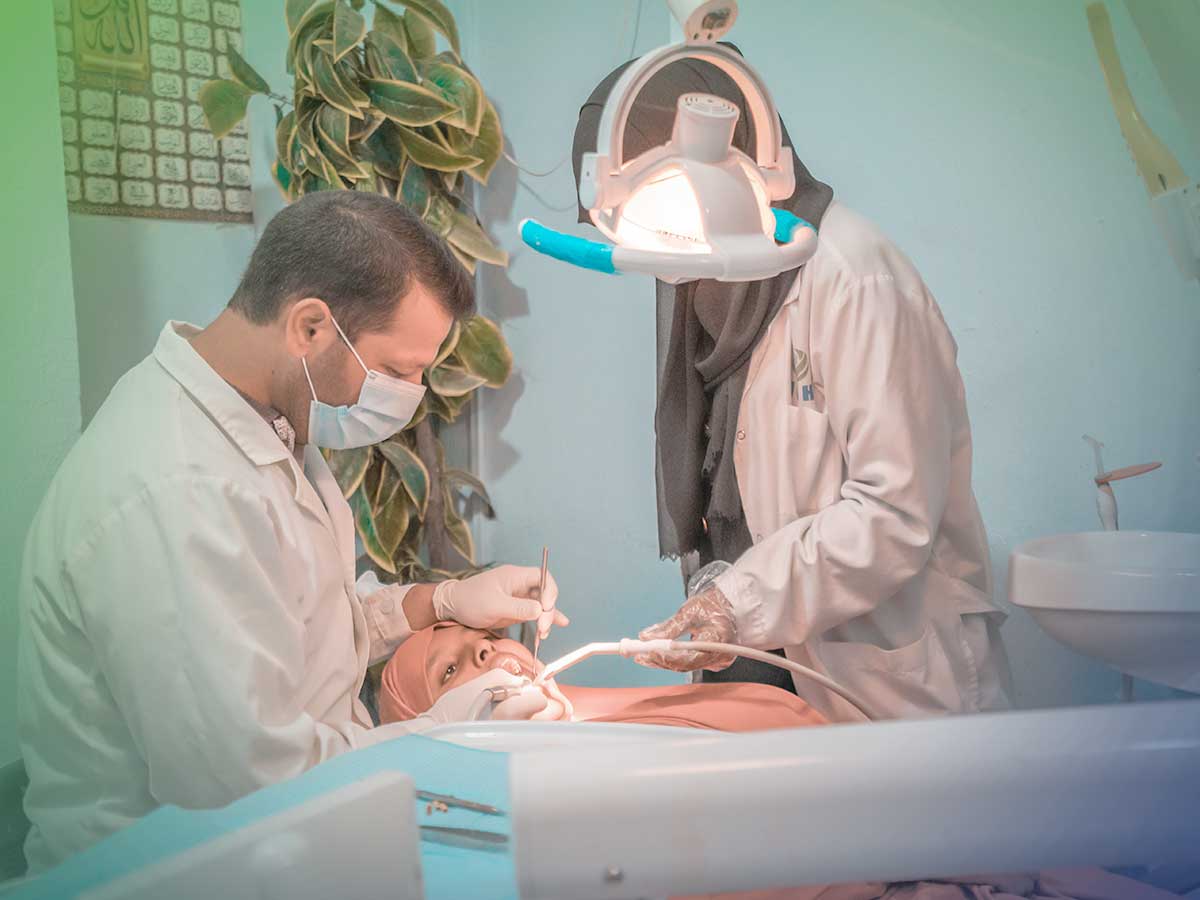 عيادة الأسنان